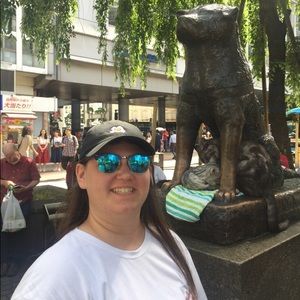 Meet your Posher, Caroline